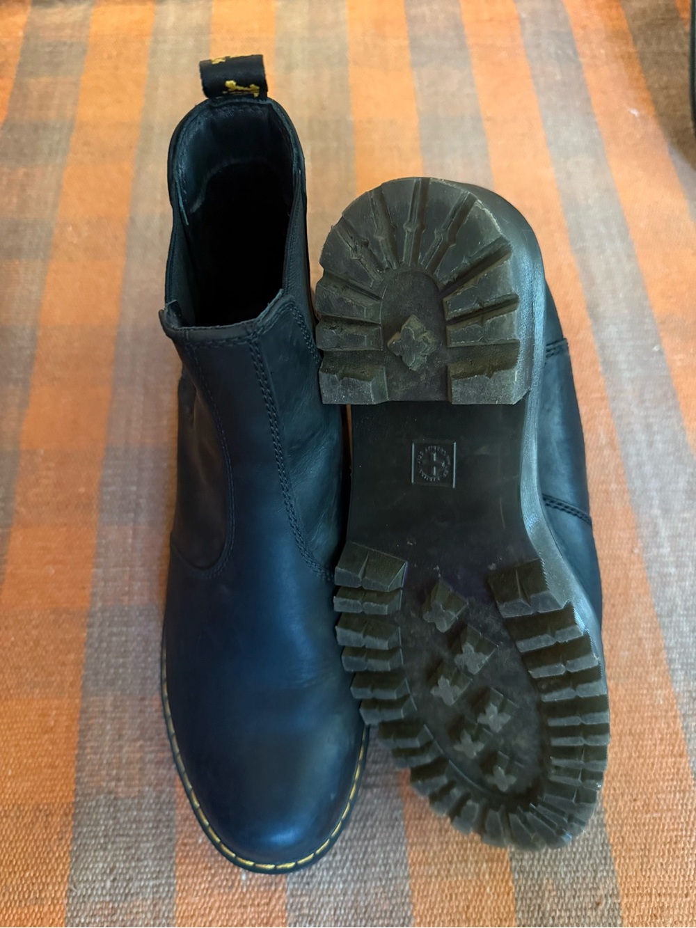 Dr. Martens Rometty Boots Women’s 9 - Picture 2 of 4